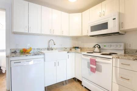 Big Bright 1 Bedroom At U/Shaw + 14Th On Quaint Swann Вашингтон Экстерьер фото